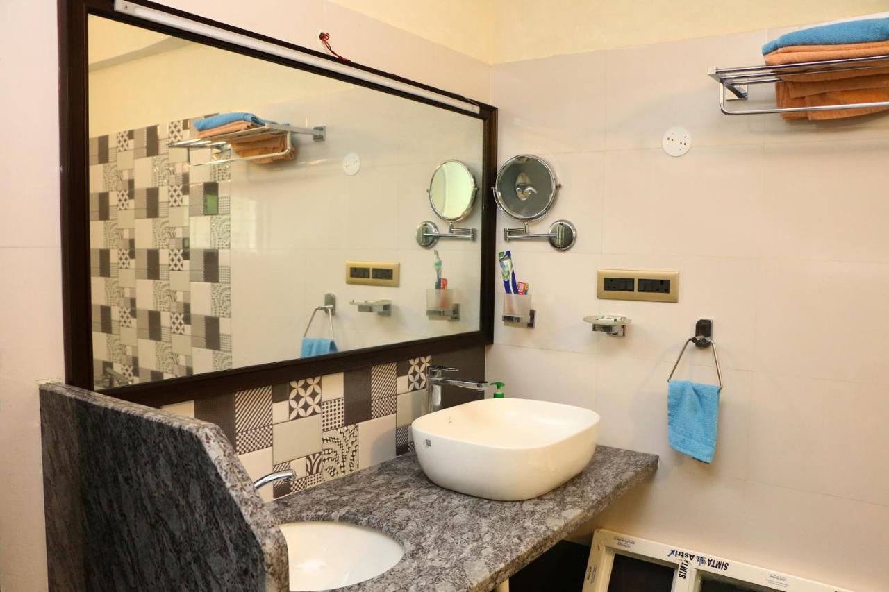 Penthouse 2Bhk With Bathtub And Terrace Villa Pondicherry Exterior foto